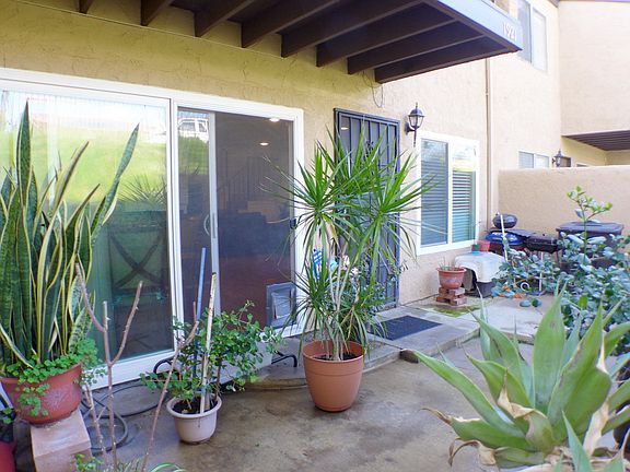2nd image of 1921 Hawaii St