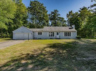 42 Fernwood Dr, East Longmeadow, MA 01028