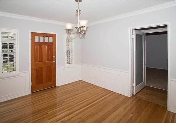2nd image of 3811 Edgehill Dr #0
