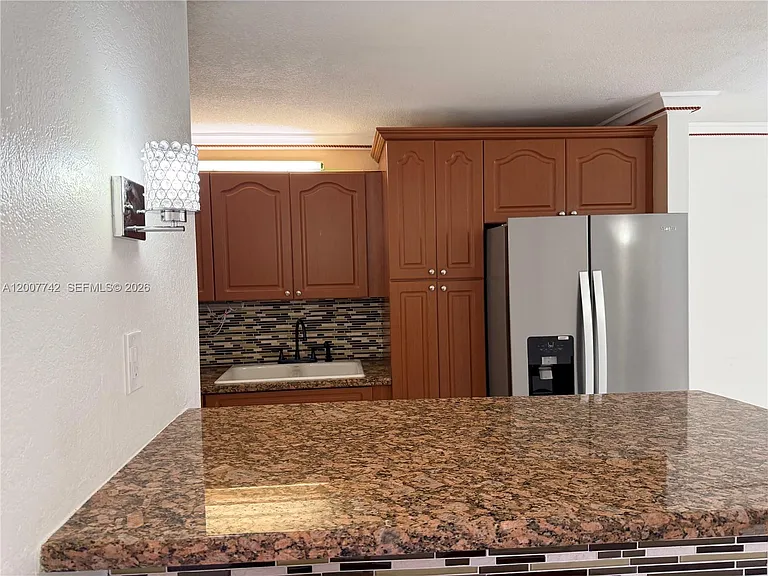 1850 W 56th St #2404 — Photo 2