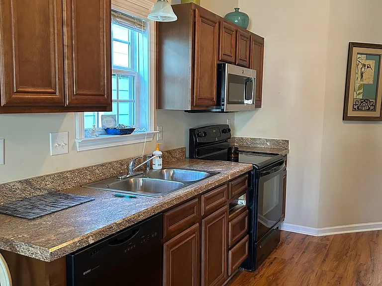358 Sailors Ct — Photo 5