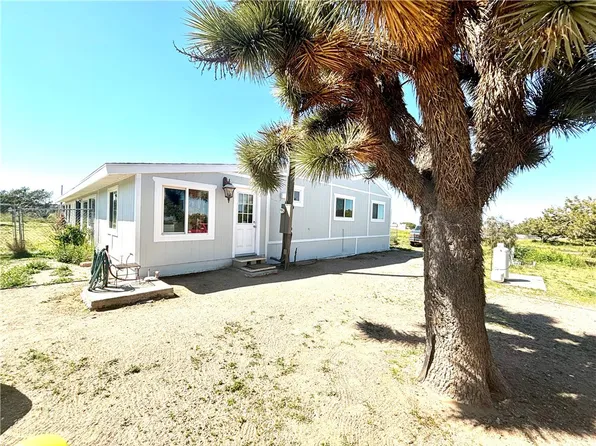 10576 Pueblo Trl, Phelan, CA 92371