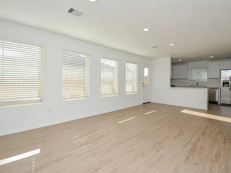 26811 Urraca Dr — Photo 5