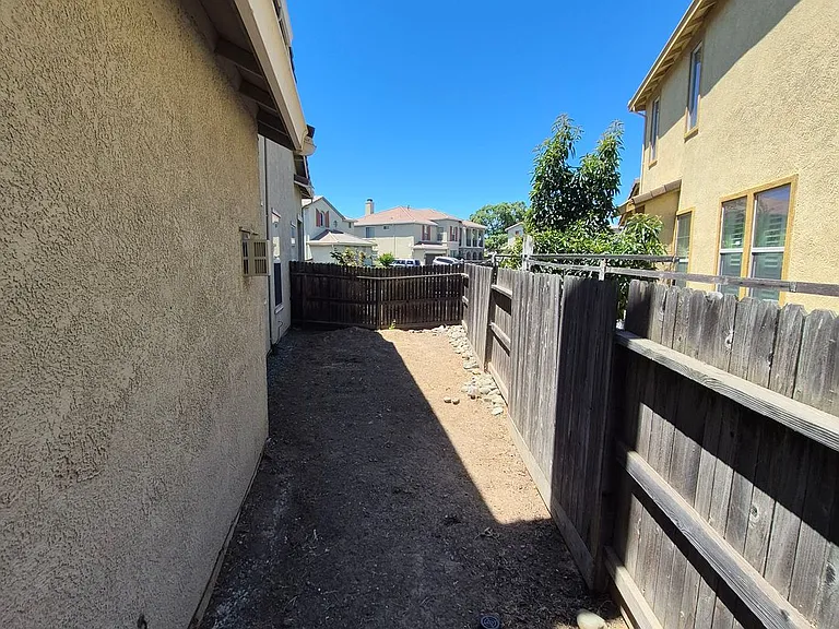 9835 Peters Ranch Way — Photo 51