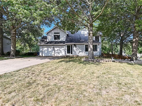 16127 W 126th St, Olathe, KS 66062