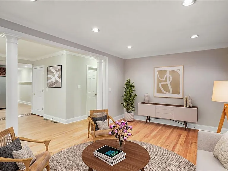99 Bates Ave NE — Photo 3