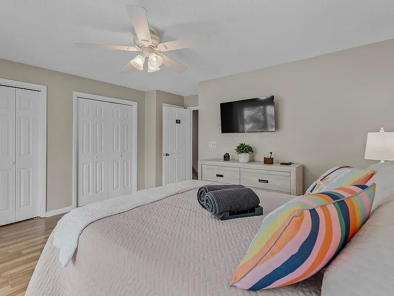 4701 N Kings Hwy #6 — Photo 24