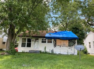 325 Midlothian Rd, Saint Louis, MO 63137