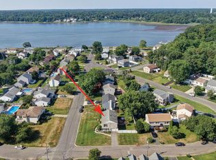 11 Sylvan Dr, Neptune, NJ 07753