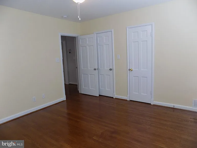 138 S Abingdon St — Photo 17