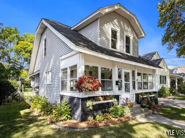 1517 Pine Ave NW, Grand Rapids, MI 49504