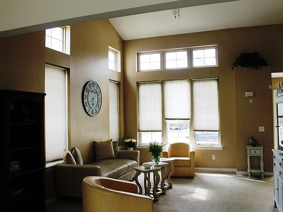 3rd image of 22015 Francis St