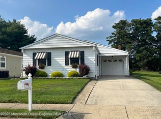 3 La Casta Ct, Toms River, NJ 08757
