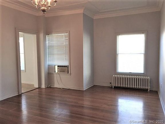 5th image of 262 East Ave APT 1