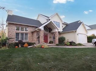 1091 Park Ridge Ave, Oshkosh, WI 54901