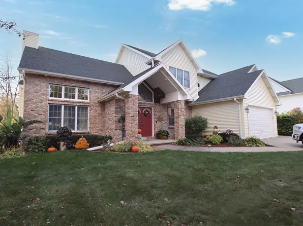 1091 Park Ridge Ave, Oshkosh, WI 54901