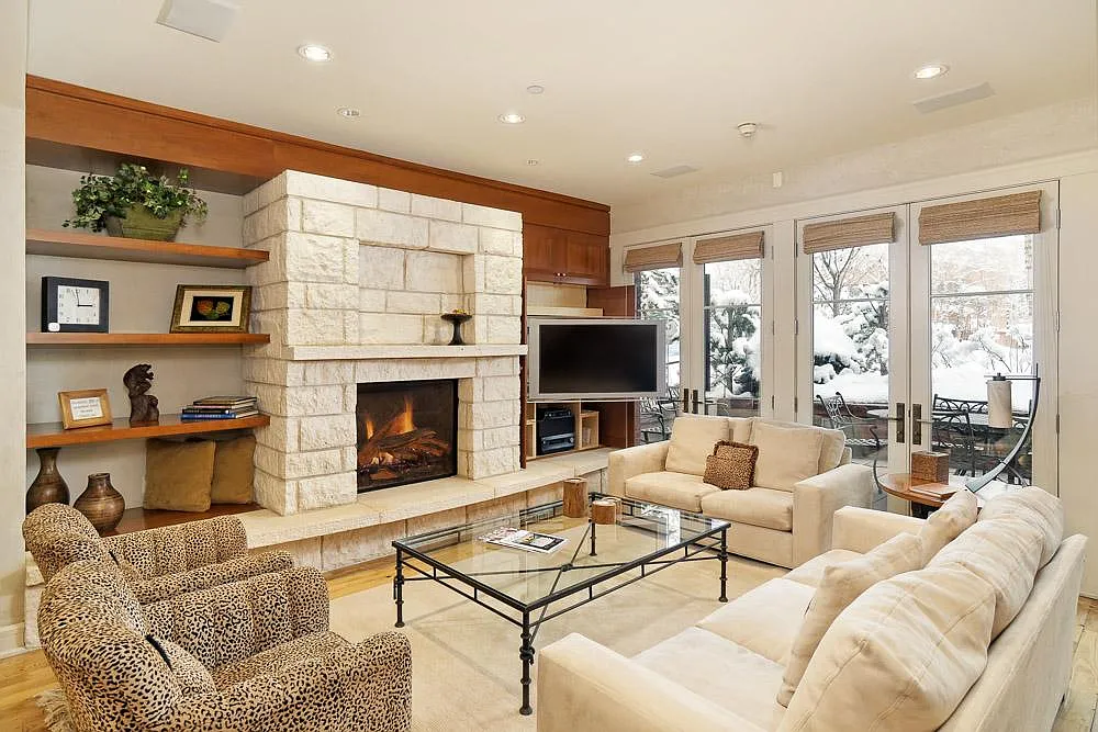 2 bed, 1903 sqft, $35,000 — Photo 1