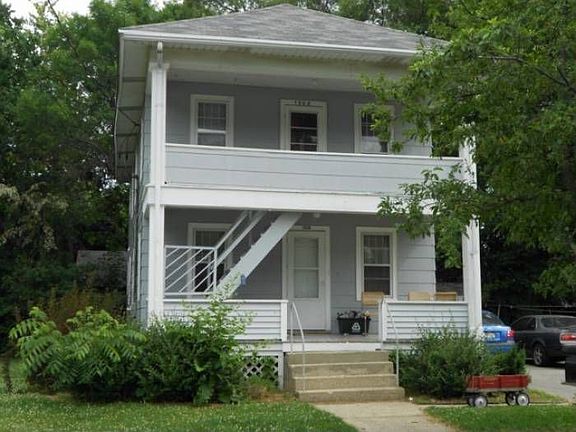 FRONT VIEW OF PROPERTY