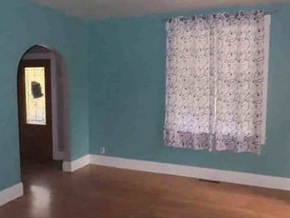 Additional Living Room