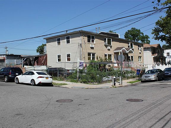 3rd image of 11018 153rd St