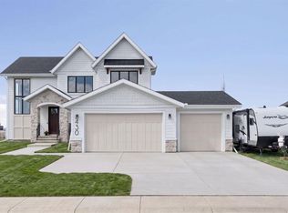 430 S Monterra Bay, Rocky View County, AB T4C0G8