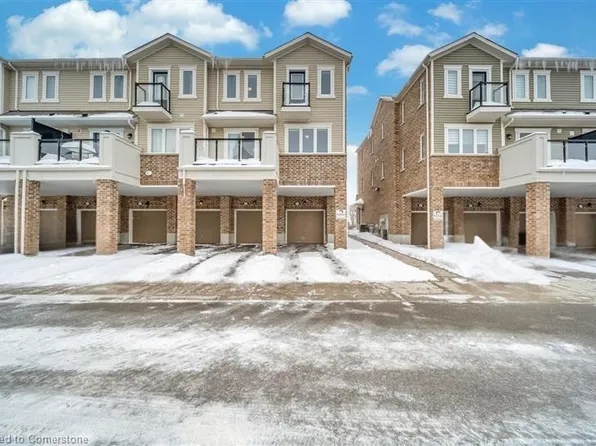 563 Goldenrod Ln, Kitchener, ON N2R 0L7