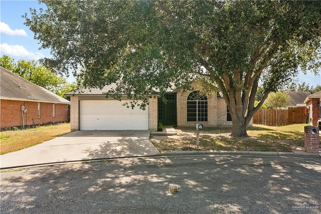 4 bed, 2.0 bath, 1485 sqft, $1,700 — Photo 1