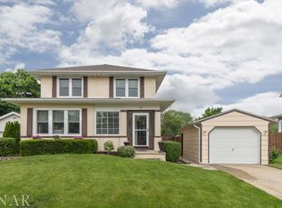 11 Hale Ct, Normal, IL 61761
