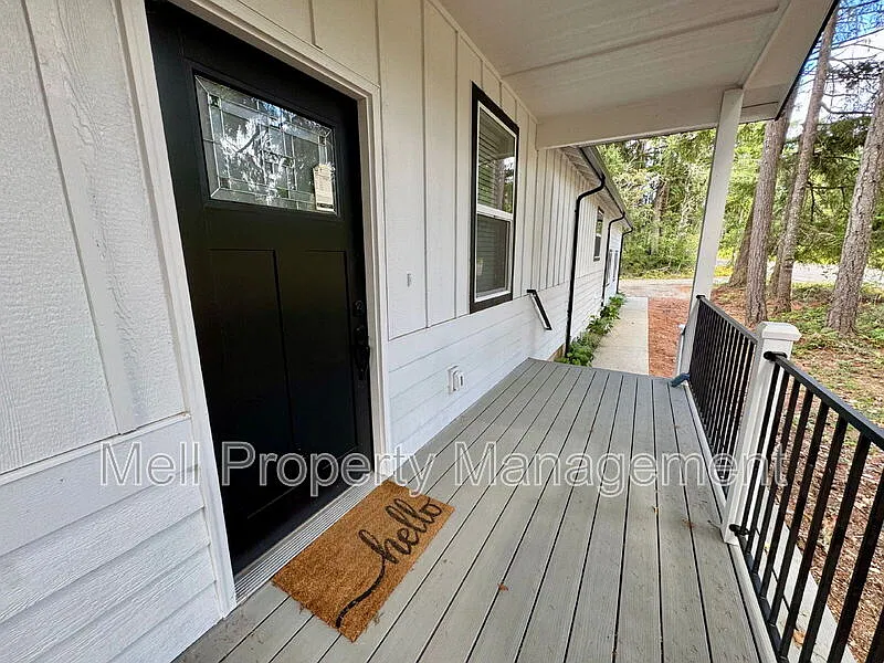 3 bed, 2.5 bath, 2083 sqft, $2,650 — Photo 2