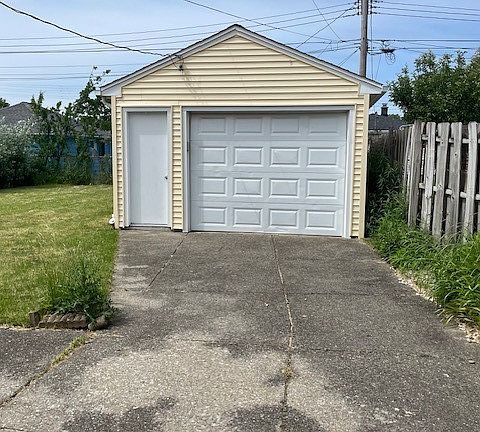 3rd image of 18 Kofler Ave