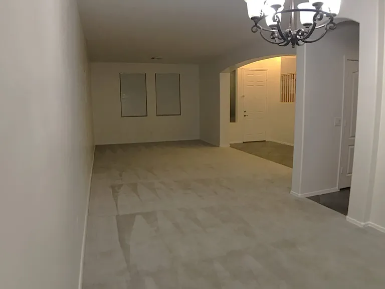 17584 W Acacia Ct — Photo 14