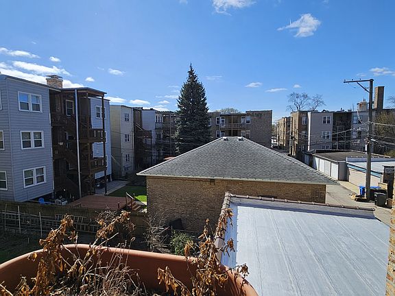 4th image of 1911 W Winnemac Ave #2