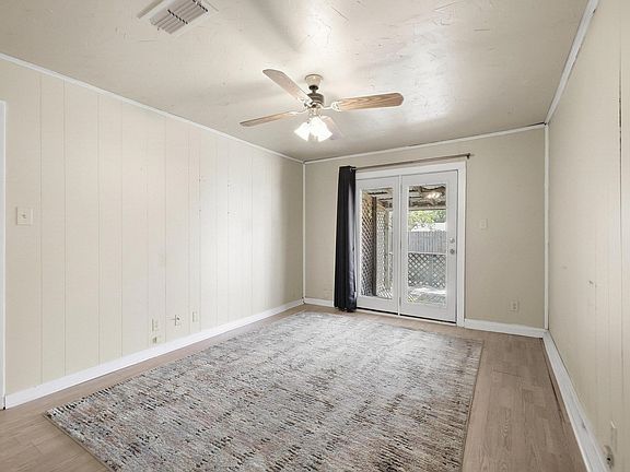 4th image of 309 Elm St