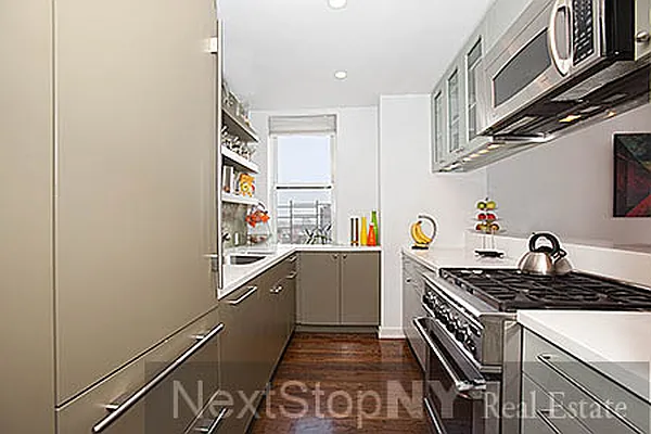 Sold by NextStopNY | media 4