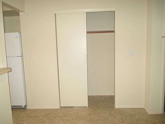 4th image of 5 Kensington Cir APT H