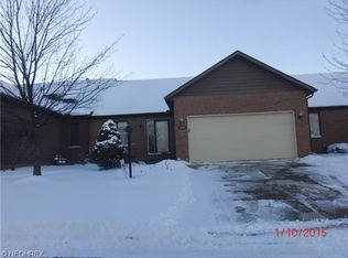 2176 Prestwick Dr, Uniontown, OH 44685