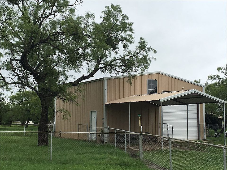 2nd image of 153 Eastpark Dr