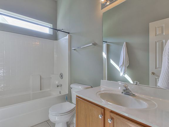 5th image of 1615 Longmont Ct