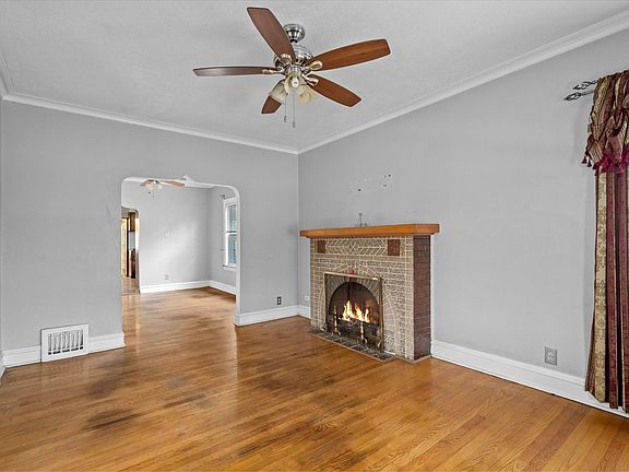 3rd image of 131 Bellwood Ave