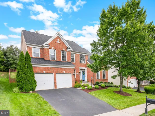 812 Larch Valley Ct NE, Leesburg, VA 20176