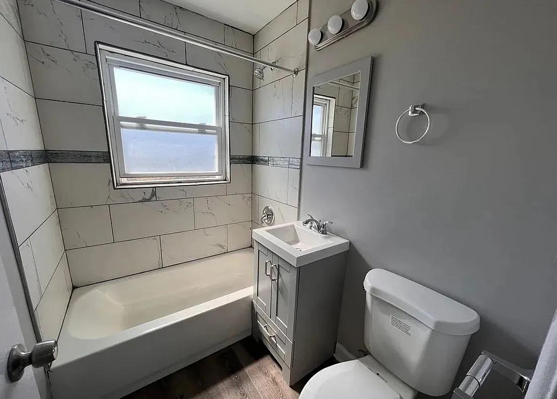 1 bed, $1,200 — Photo 2