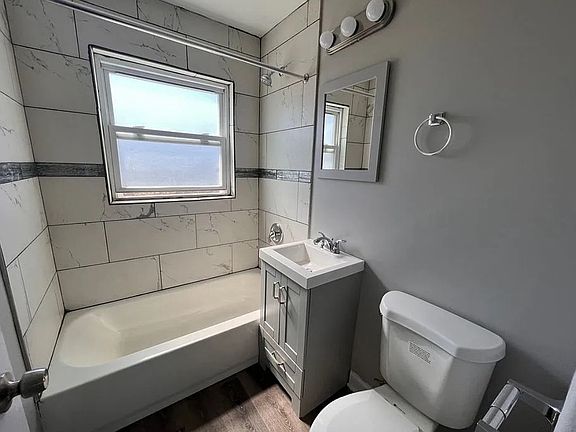 2nd image of 2113 W 119th St APT 11