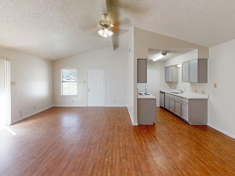 1st image of 107 Hughson Ct
