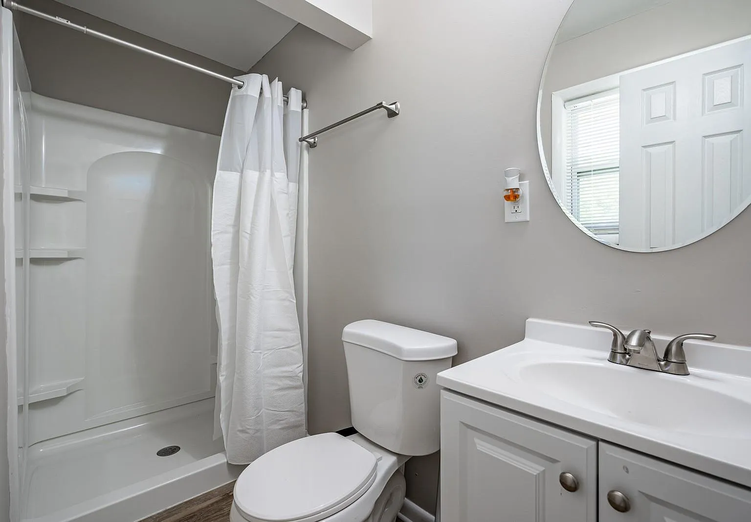 4 bed, 4.0 bath, 1481 sqft, $1,014 — Photo 3