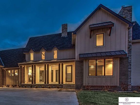 5th image of 1608 S 219th Ave