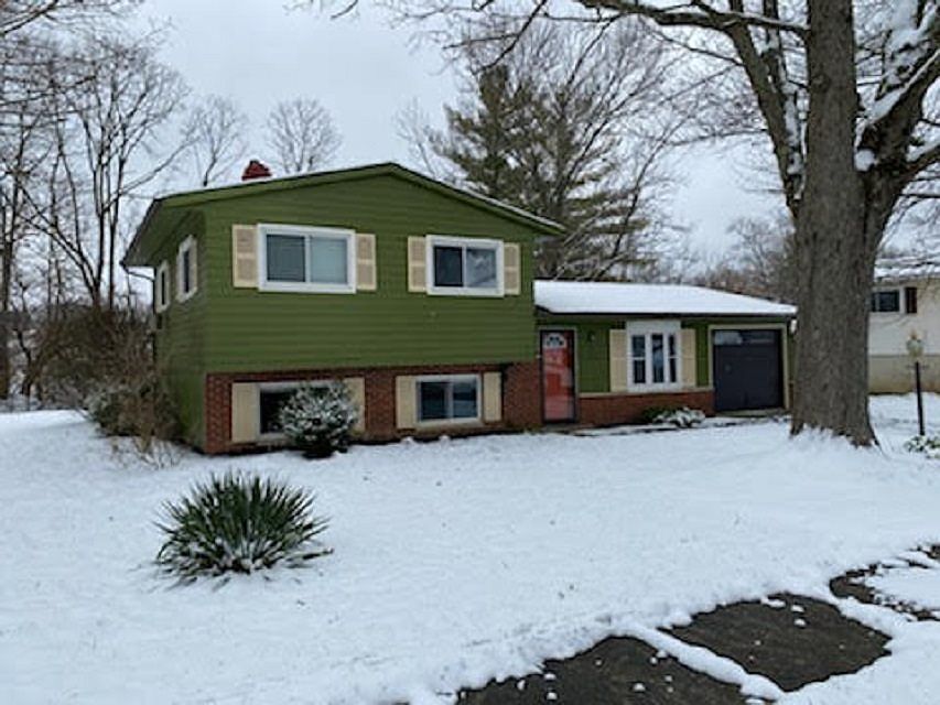 1st image of 1809 Valley Dr