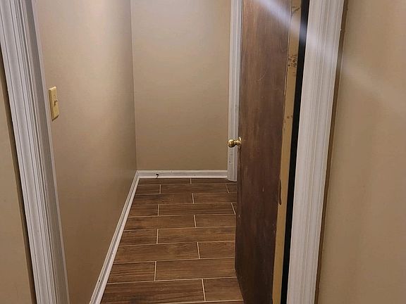 4th image of 1210 Douglas Cir