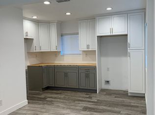13934 Vanowen St, Van Nuys, CA 91405