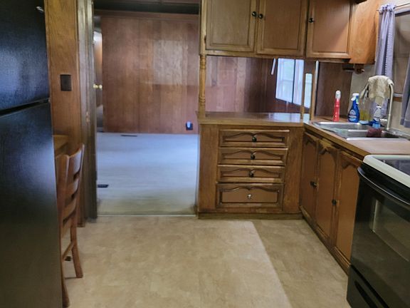 4th image of 41352 Metz Rd