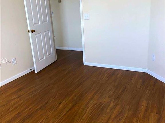 5th image of 3255 NE 184th St APT 12502